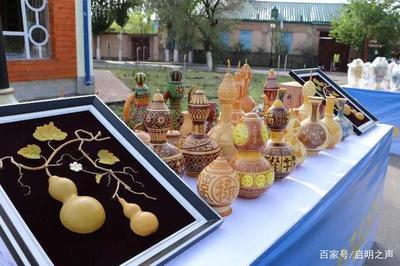 伊寧市六星街文創小集市 品味美食與手工藝品，發現城市文化新魅力